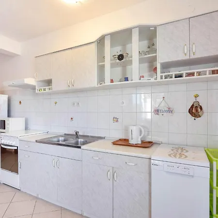 1 Bedroom Lovely In Kanica Lägenhet *