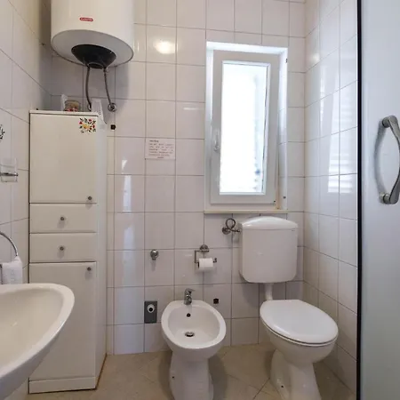 1 Bedroom Lovely In Kanica Lägenhet Šibenik