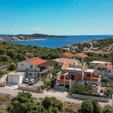 Apartment 1 Bedroom Lovely In Kanica *