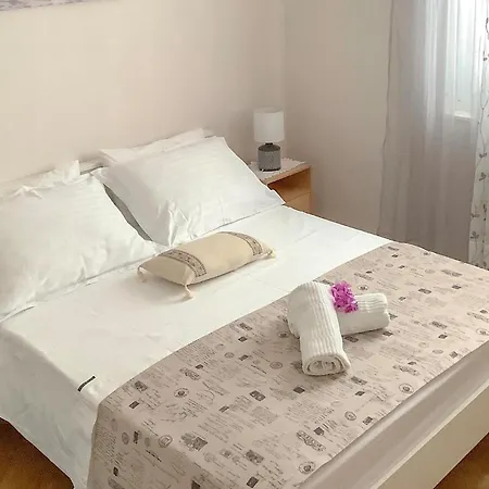 公寓 1 Bedroom Lovely In Kanica *
