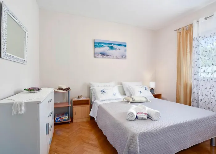 1 Bedroom Lovely In Kanica