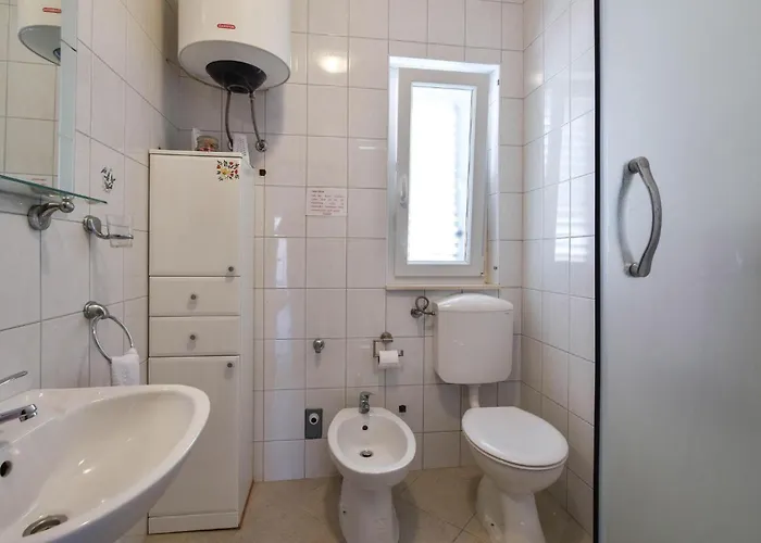 1 Bedroom Lovely In Kanica Apartment Šibenik