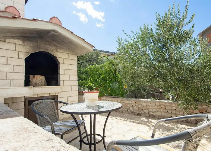 Apartment 1 Bedroom Lovely In Kanica Šibenik